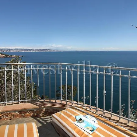 Villa Theoule-superieur Sleeps 6 *