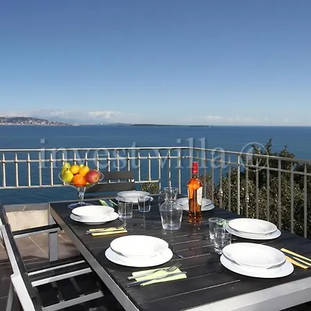 Theoule-superieur Sleeps 6 Villa